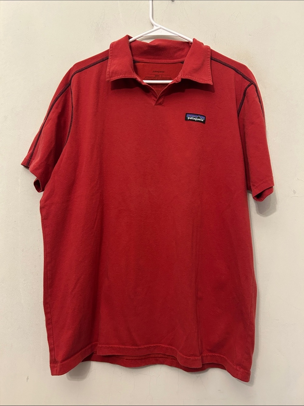 Patagonia Red Short-Sleeve Polo with Contrast Stitching Size L EUC